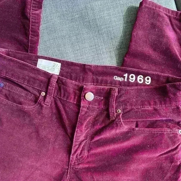 Vintage Gap Women’s 1969 Corduroy Burgundy Skinny Legging Jean Pants Preppy 27 - Picture 5 of 10